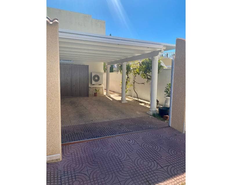 3 bedroom Villa for sale in Ciudad Quesada with pool garage - € 449,900 (Ref: 10135055)