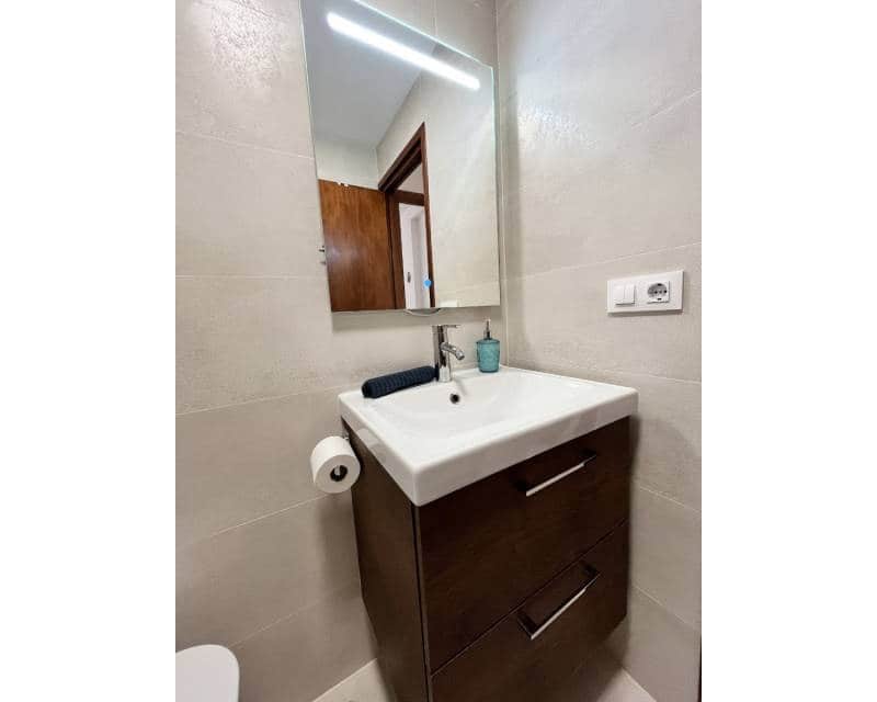 3 bedroom Apartment for sale in Torrevieja with pool - € 229,900 (Ref: 10135166)