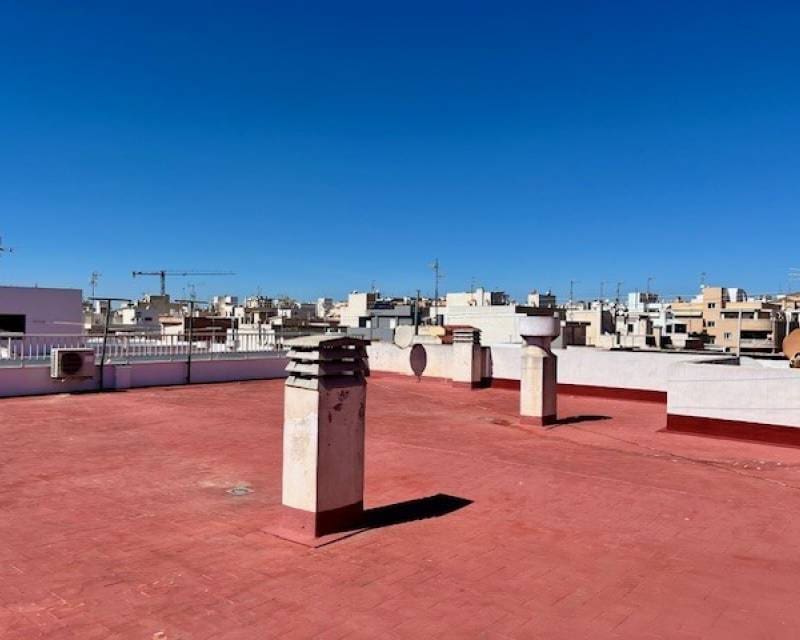 3 bedroom Apartment for sale in Torrevieja with pool - € 229,900 (Ref: 10135166)
