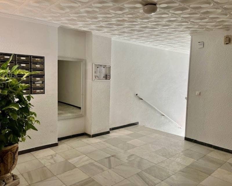 3 bedroom Apartment for sale in Torrevieja with pool - € 229,900 (Ref: 10135166)