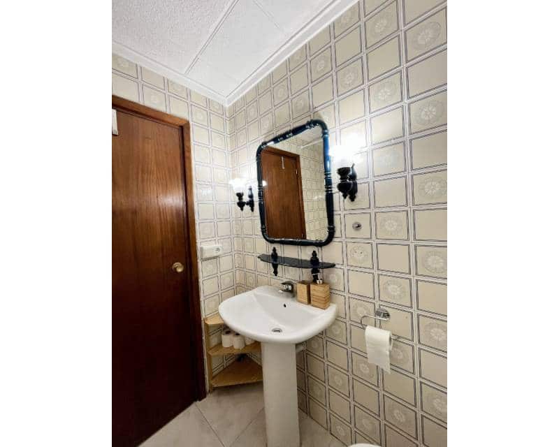 3 bedroom Apartment for sale in Torrevieja with pool - € 229,900 (Ref: 10135166)