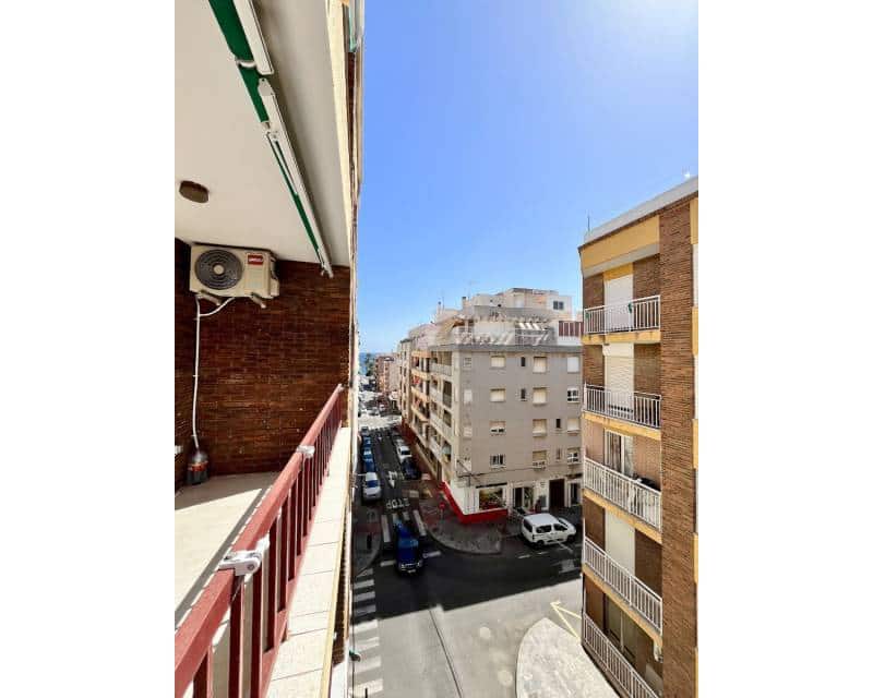 3 bedroom Apartment for sale in Torrevieja with pool - € 229,900 (Ref: 10135166)