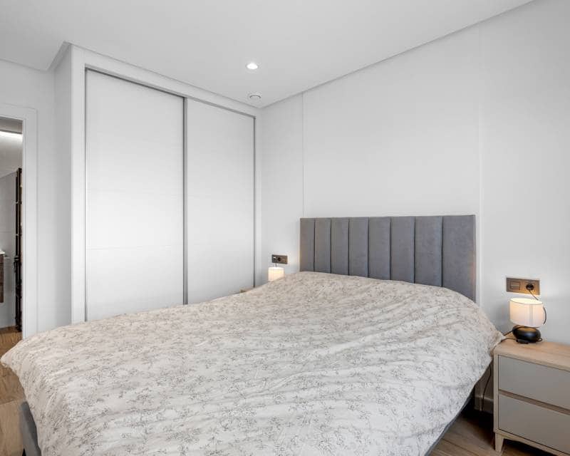 2 slaapkamer Appartement te koop in Orihuela met zwembad garage - € 249.500 (Ref: 10136346)