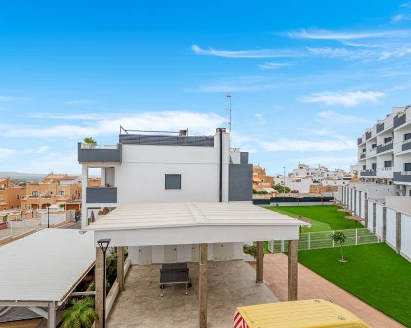 2 slaapkamer Appartement te koop in Orihuela met zwembad garage - € 249.500 (Ref: 10136346)