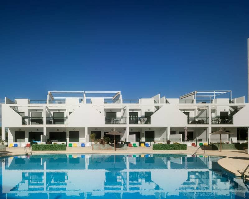 3 soveværelse Lejlighed til salg i Mil Palmeras med swimmingpool - € 335.000 (Ref: 10136473)