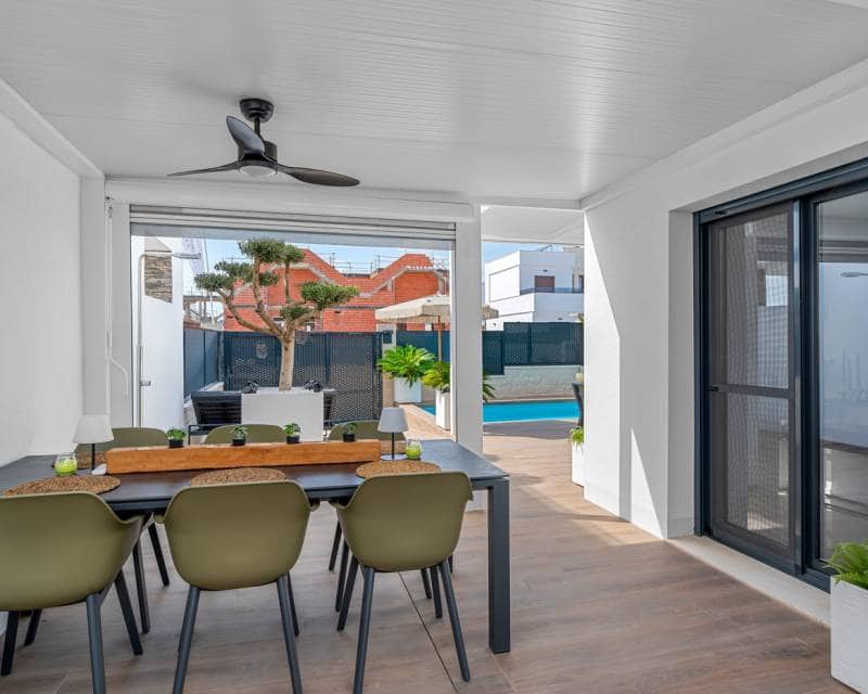 3 soverom Villa til salgs i Orihuela Costa med svømmebasseng garasje - € 469 000 (Ref: 10144967)