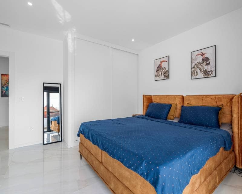 3 soverom Villa til salgs i Orihuela Costa med svømmebasseng garasje - € 469 000 (Ref: 10144967)