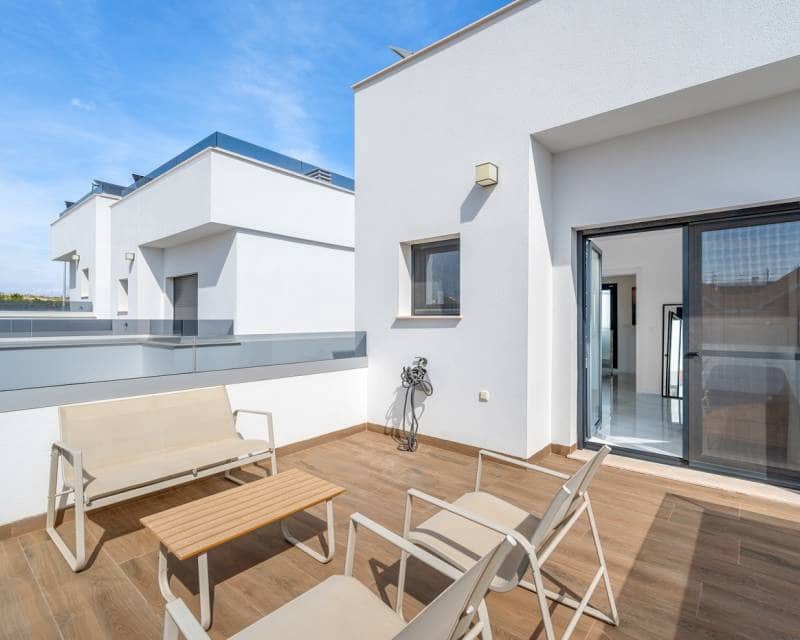 3 soverom Villa til salgs i Orihuela Costa med svømmebasseng garasje - € 469 000 (Ref: 10144967)