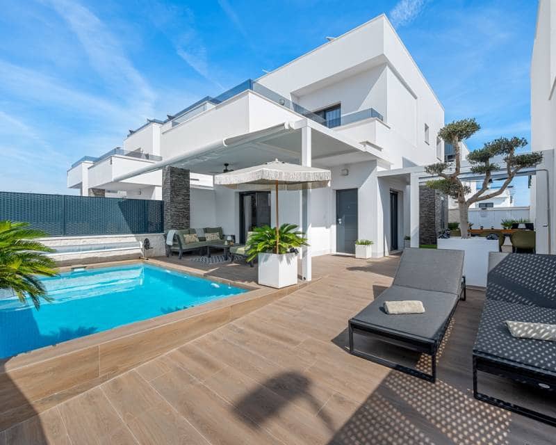 3 soverom Villa til salgs i Orihuela Costa med svømmebasseng garasje - € 469 000 (Ref: 10144967)