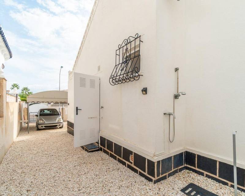 2 soveværelse Villa til salg i La Florida med garage - € 220.000 (Ref: 10153844)