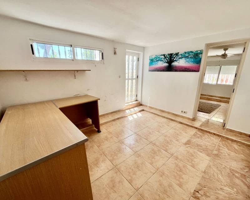 4 slaapkamer Villa te koop in Orihuela Costa met zwembad garage - € 645.000 (Ref: 10153846)