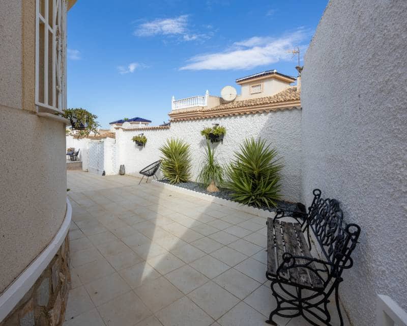 4 slaapkamer Villa te koop in Benimar met zwembad garage - € 379.950 (Ref: 10154353)