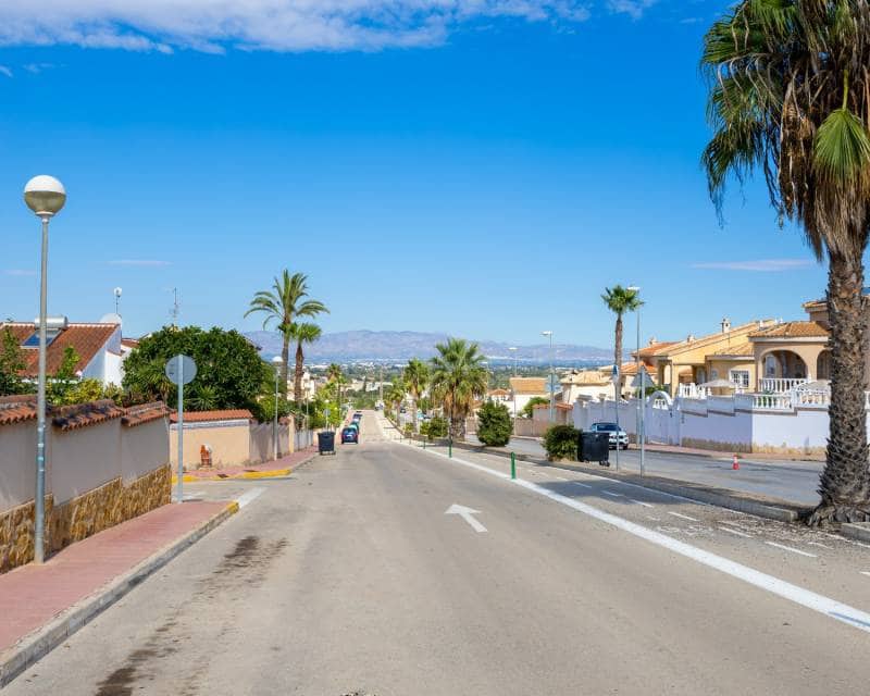 4 slaapkamer Villa te koop in Benimar met zwembad garage - € 379.950 (Ref: 10154353)
