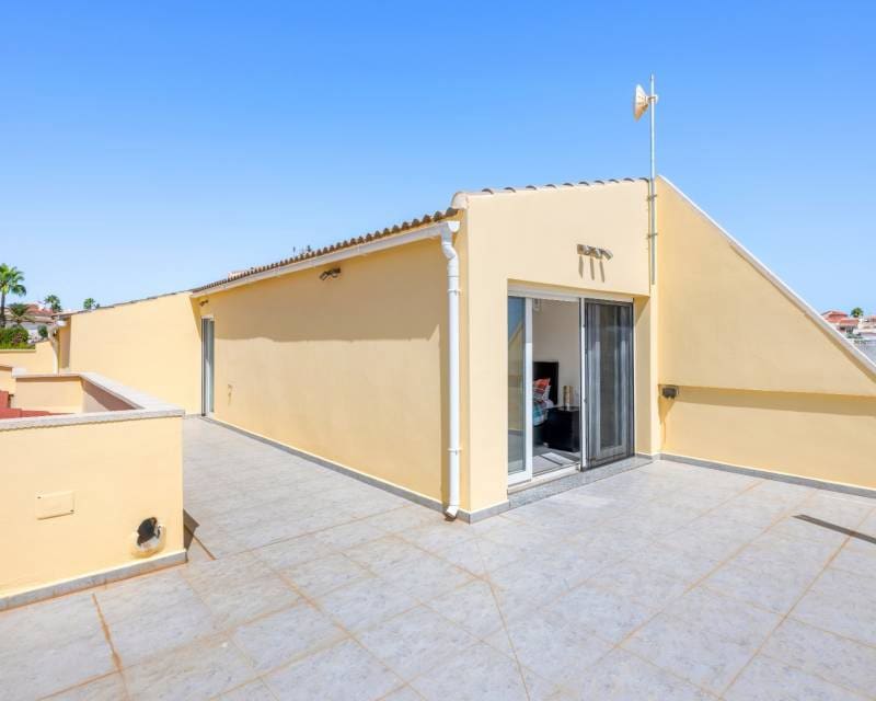 5 Zimmer Villa zu verkaufen in Ciudad Quesada mit Pool Garage - 549.000 € (Ref: 10154354)