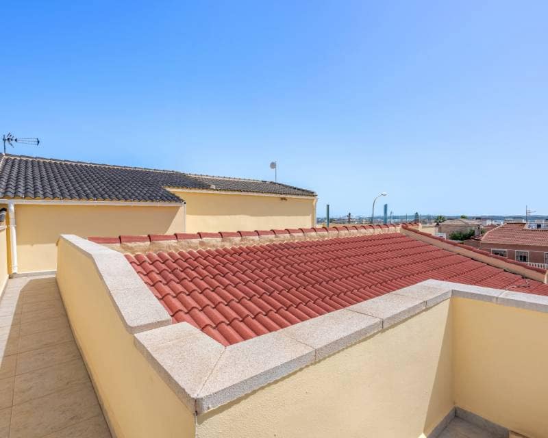 5 Zimmer Villa zu verkaufen in Ciudad Quesada mit Pool Garage - 549.000 € (Ref: 10154354)
