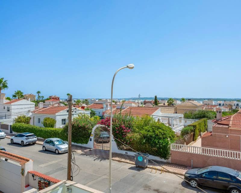 5 Zimmer Villa zu verkaufen in Ciudad Quesada mit Pool Garage - 549.000 € (Ref: 10154354)