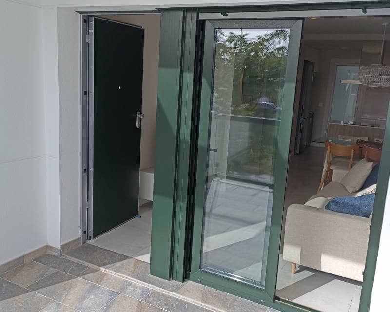 2 slaapkamer Bungalow te koop in Mil Palmeras met zwembad garage - € 349.000 (Ref: 10156852)