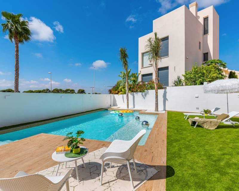 4 bedroom Villa for sale in Ciudad Quesada with pool garage - € 988,505 (Ref: 10156958)