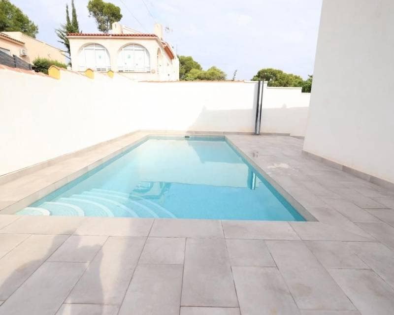 5 quarto Moradia para venda em Los Balcones com piscina garagem - 599 000 € (Ref: 10158147)