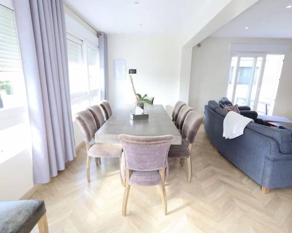 5 quarto Moradia para venda em Los Balcones com piscina garagem - 599 000 € (Ref: 10158147)