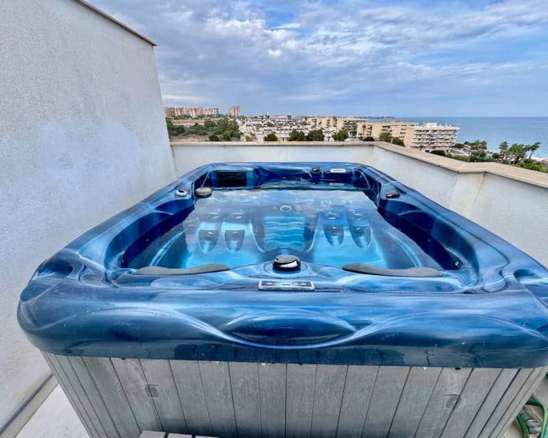 3 chambre Penthouse à vendre à Mil Palmeras avec piscine - 630 000 € (Ref: 10158369)