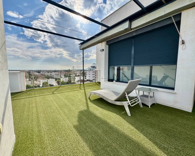 3 chambre Penthouse à vendre à Mil Palmeras avec piscine - 630 000 € (Ref: 10158369)