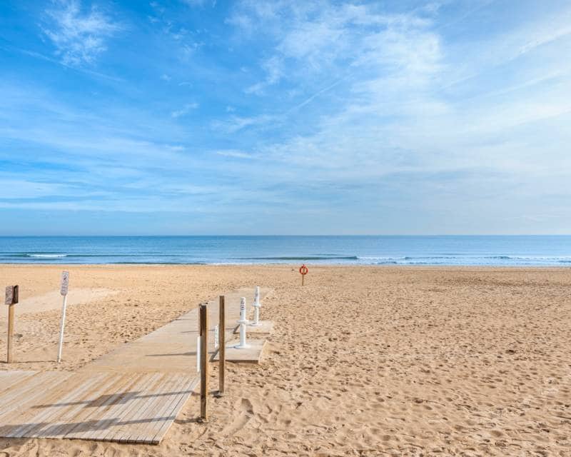 4 bedroom Villa for sale in Guardamar del Segura with pool garage - € 1,750,000 (Ref: 10160182)