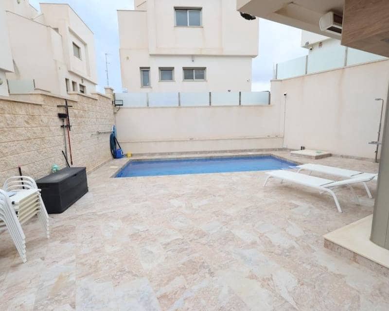 3 slaapkamer Villa te koop in Orihuela Costa met zwembad garage - € 450.000 (Ref: 10160183)