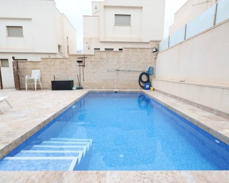 3 slaapkamer Villa te koop in Orihuela Costa met zwembad garage - € 450.000 (Ref: 10160183)
