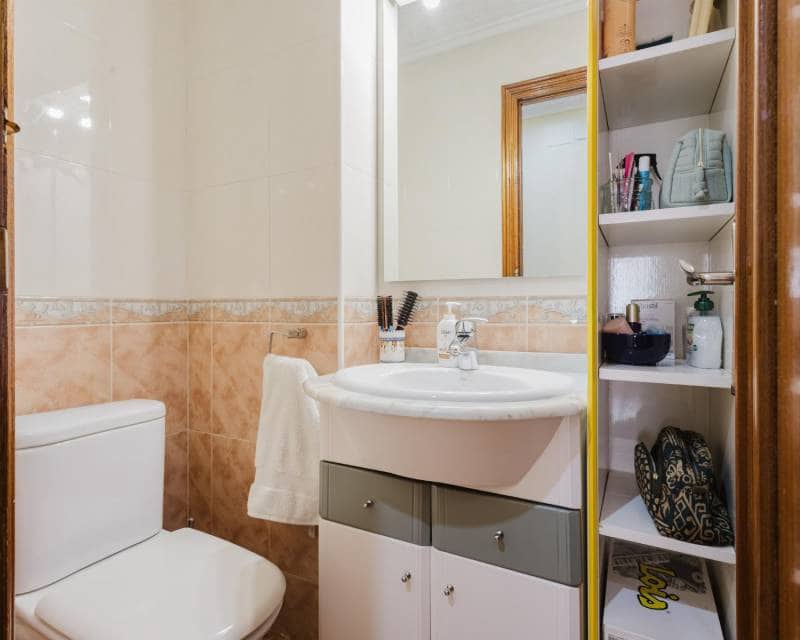 3 bedroom Apartment for sale in Torrevieja with pool - € 232,000 (Ref: 10163436)