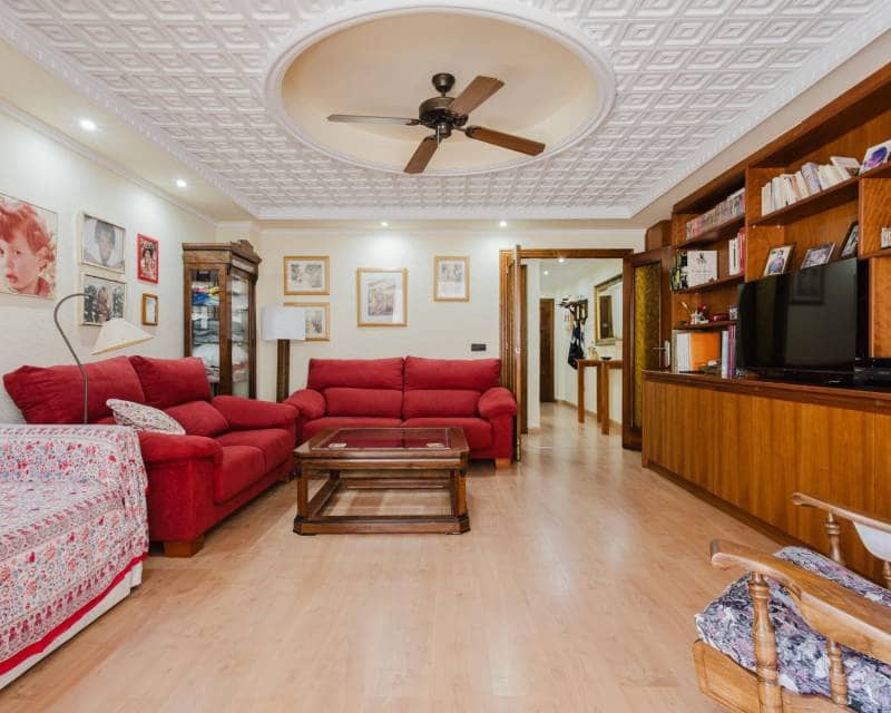3 bedroom Apartment for sale in Torrevieja with pool - € 232,000 (Ref: 10163436)