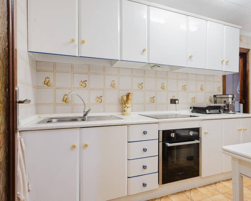 3 bedroom Apartment for sale in Torrevieja with pool - € 232,000 (Ref: 10163436)