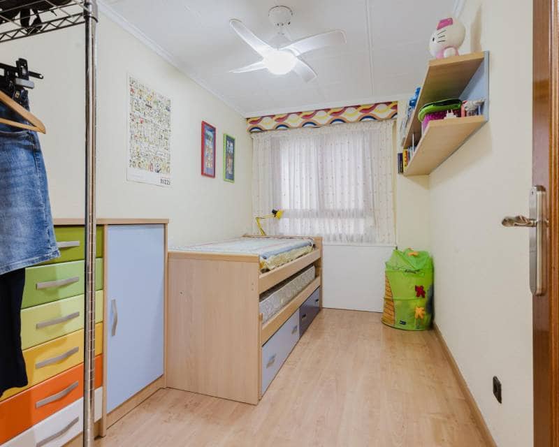 3 bedroom Apartment for sale in Torrevieja with pool - € 232,000 (Ref: 10163436)