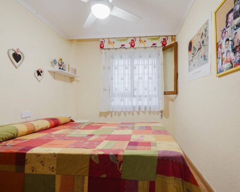 3 bedroom Apartment for sale in Torrevieja with pool - € 232,000 (Ref: 10163436)