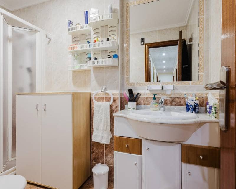 3 bedroom Apartment for sale in Torrevieja with pool - € 232,000 (Ref: 10163436)