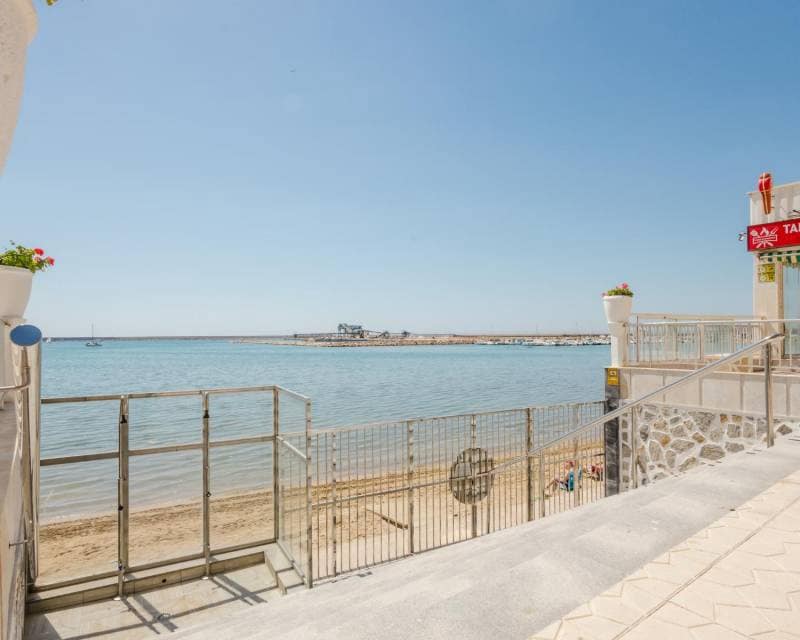 3 bedroom Apartment for sale in Torrevieja with pool - € 232,000 (Ref: 10163436)