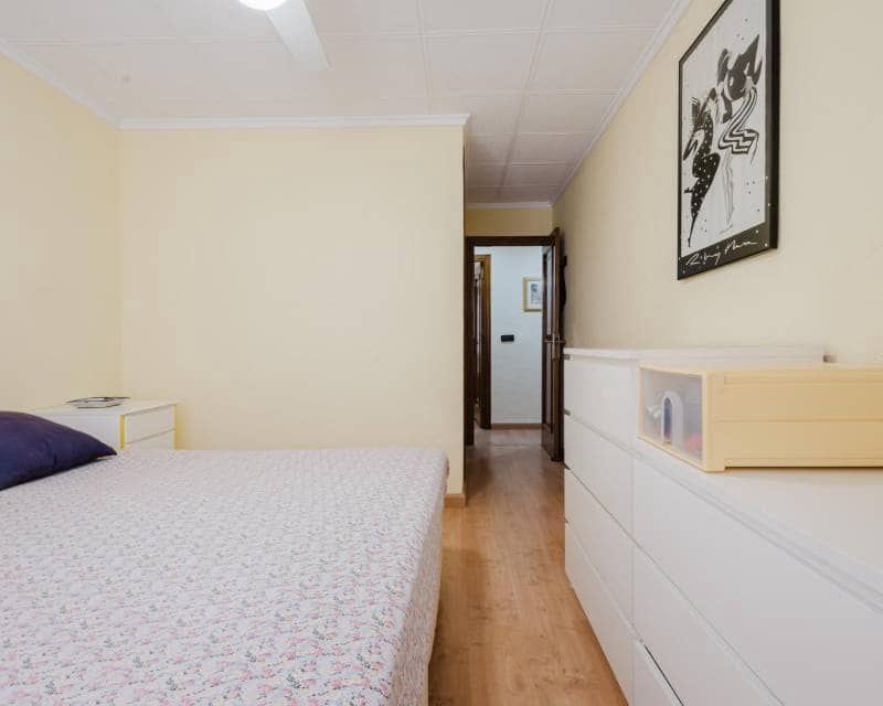 3 bedroom Apartment for sale in Torrevieja with pool - € 232,000 (Ref: 10163436)