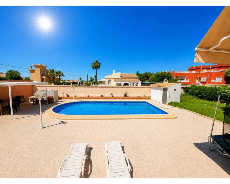 5 sovrum Villa till salu i La Siesta med pool garage - 389 000 € (Ref: 10165386)