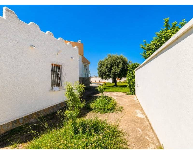 5 sovrum Villa till salu i La Siesta med pool garage - 389 000 € (Ref: 10165386)