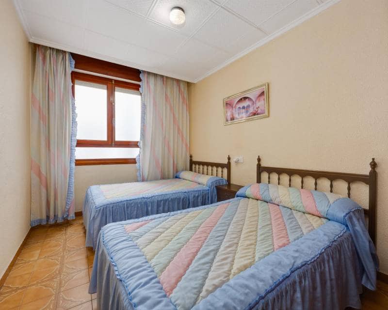 Apartamento de 3 habitaciones en Torrevieja en venta con piscina garaje - 249.000 € (Ref: 10165387)