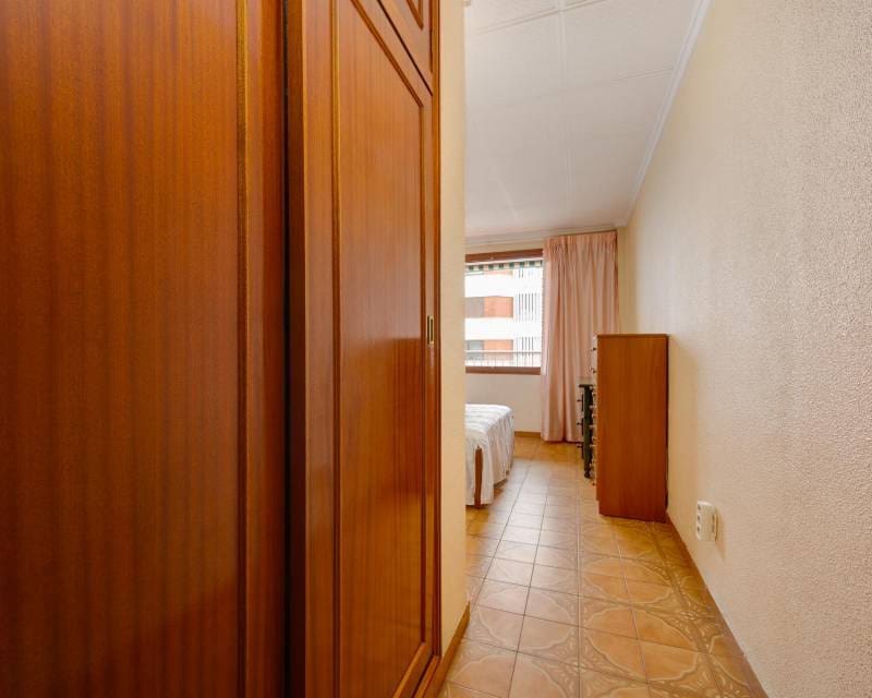 Apartamento de 3 habitaciones en Torrevieja en venta con piscina garaje - 249.000 € (Ref: 10165387)