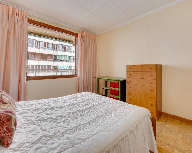Apartamento de 3 habitaciones en Torrevieja en venta con piscina garaje - 249.000 € (Ref: 10165387)