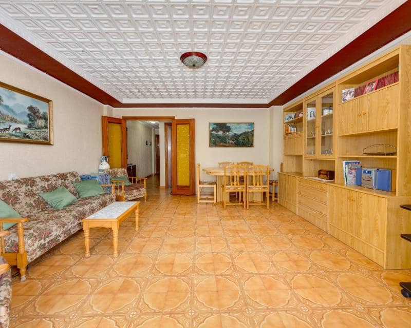Apartamento de 3 habitaciones en Torrevieja en venta con piscina garaje - 249.000 € (Ref: 10165387)