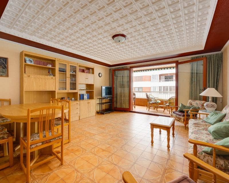 Apartamento de 3 habitaciones en Torrevieja en venta con piscina garaje - 249.000 € (Ref: 10165387)