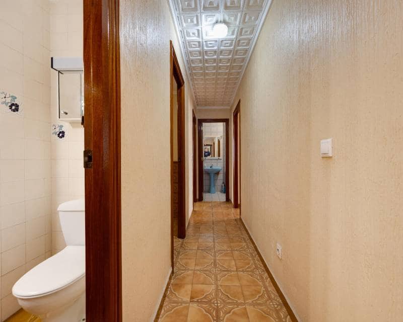 Apartamento de 3 habitaciones en Torrevieja en venta con piscina garaje - 249.000 € (Ref: 10165387)