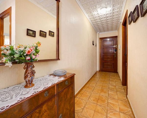 Apartamento de 3 habitaciones en Playa del Acequión, Torrevieja en venta con piscina garaje - 249.000 € (Ref: 10165387)
