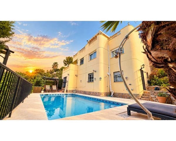 5 Zimmer Villa zu verkaufen in Las Ramblas Golf, Orihuela mit Pool - 635.000 € (Ref: 10165481)