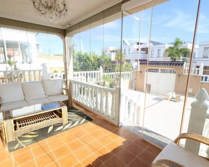 3 soverom Villa til salgs i Filipinas med svømmebasseng - € 360 000 (Ref: 10167152)