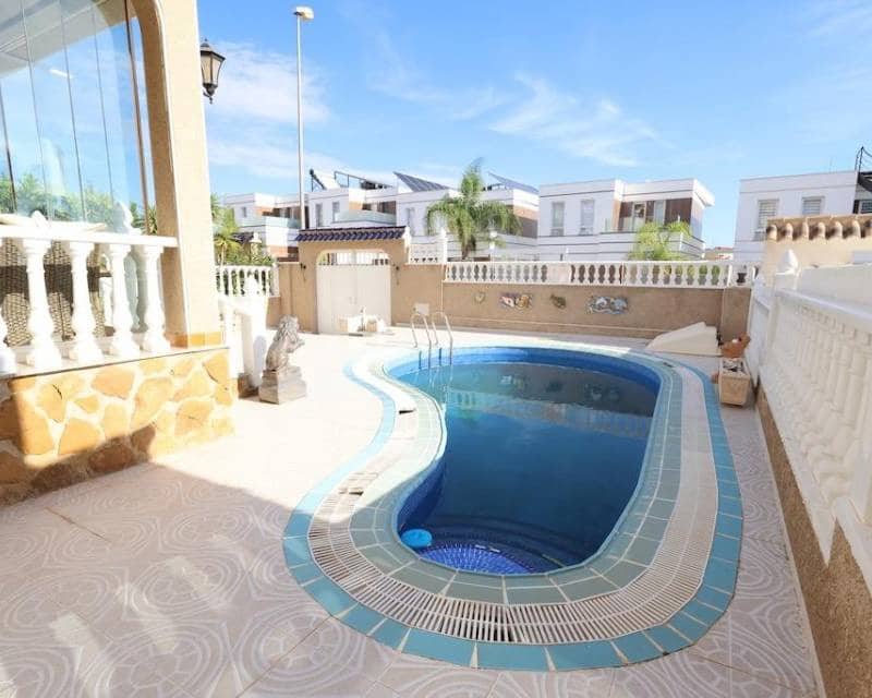 3 soverom Villa til salgs i Filipinas med svømmebasseng - € 360 000 (Ref: 10167152)