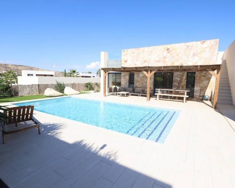 3 quarto Moradia para venda em Algorfa com piscina garagem - 620 000 € (Ref: 10167157)